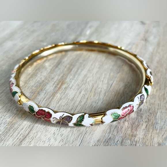 VTG White Enamel Gold Tone Cloisonné Butterfly Bangle Bracelet - Picture 2 of 3